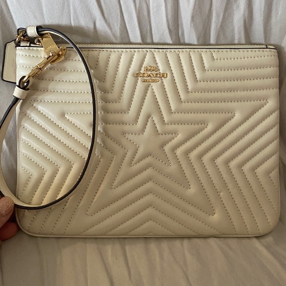 Coach Handbags - Coach Gallery Pouch With Star Quilting NWOT